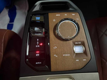 BMW iX — photo 12