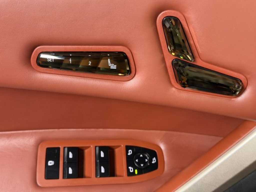 BMW iX — photo 14