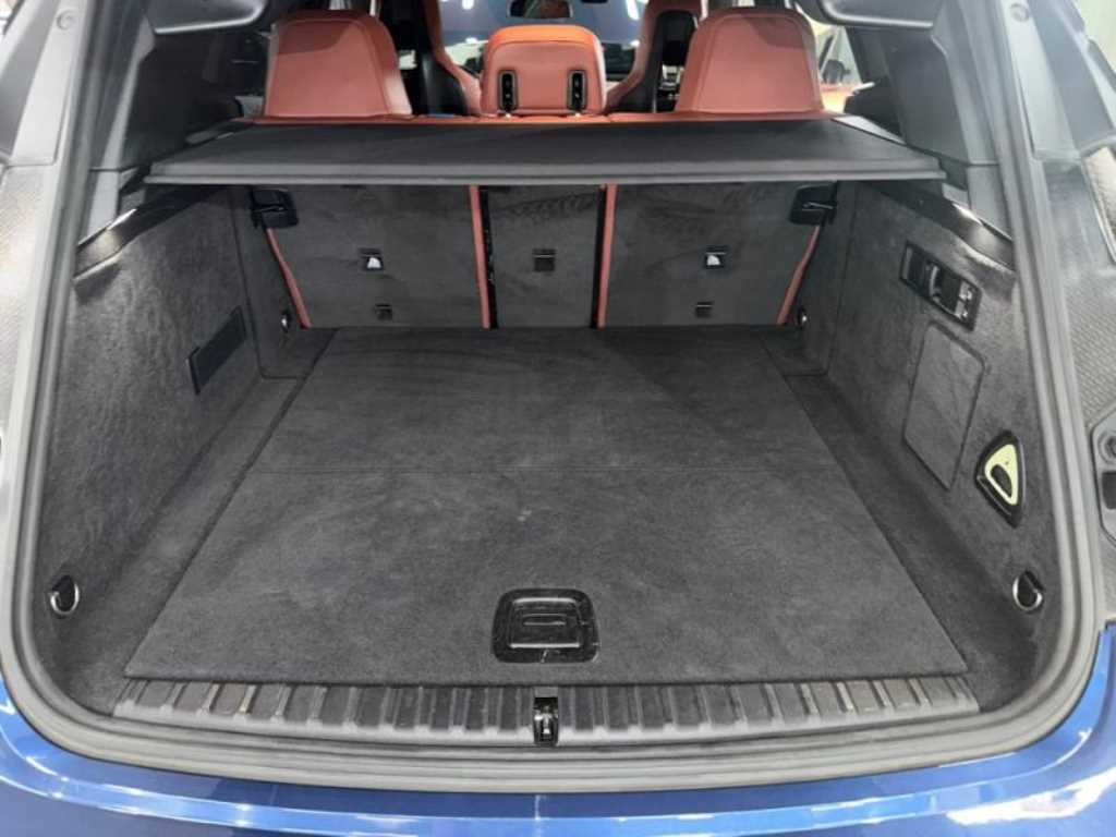 BMW iX — photo 17