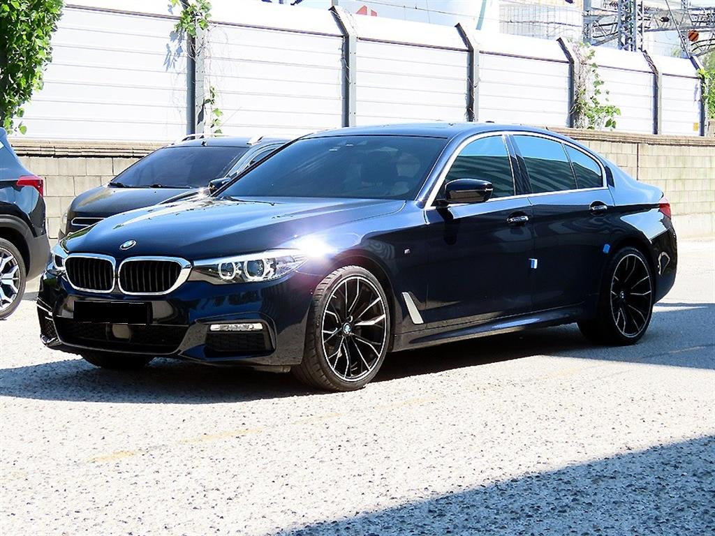BMW 5-Series — photo 02