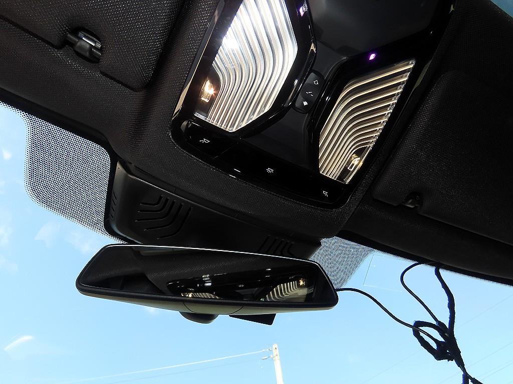 BMW 5-Series — photo 16
