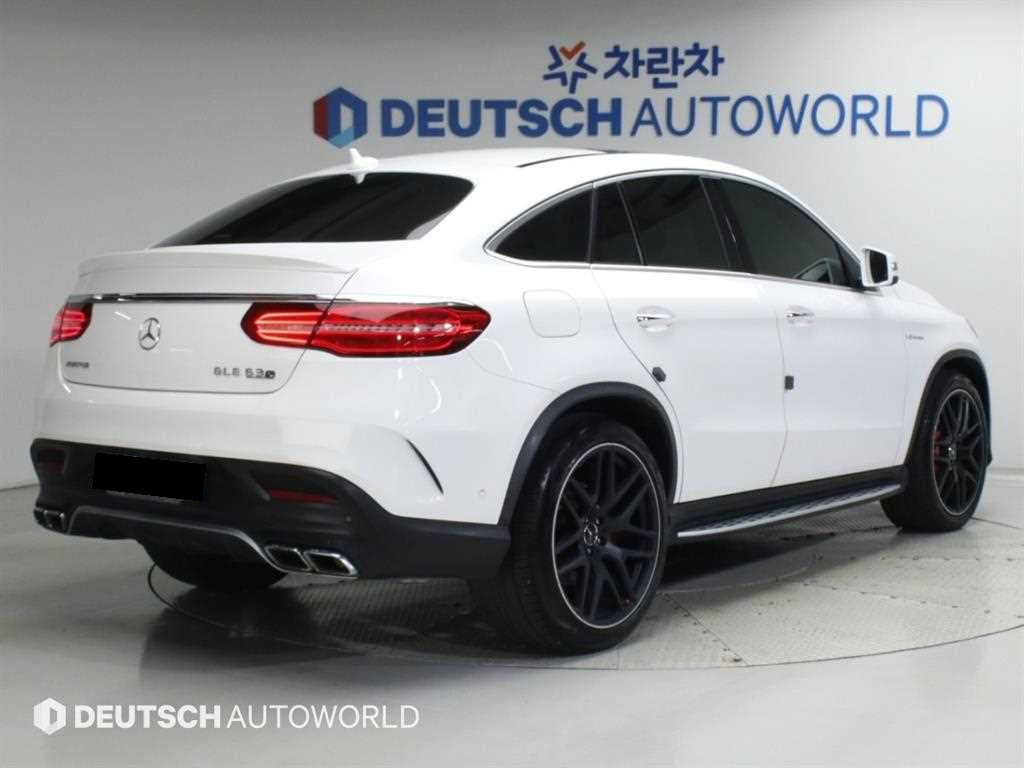 Mercedes-Benz GLE-Class — photo 04