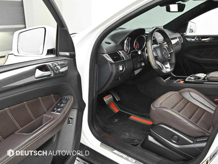 Mercedes-Benz GLE-Class — photo 11