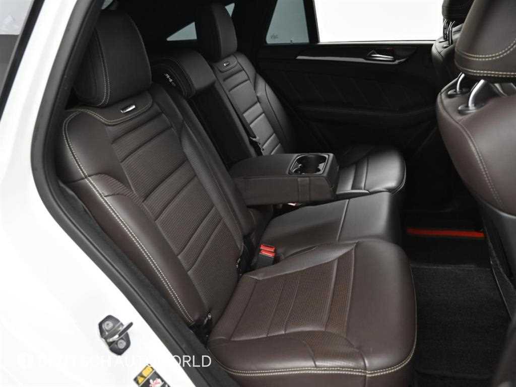 Mercedes-Benz GLE-Class — photo 12