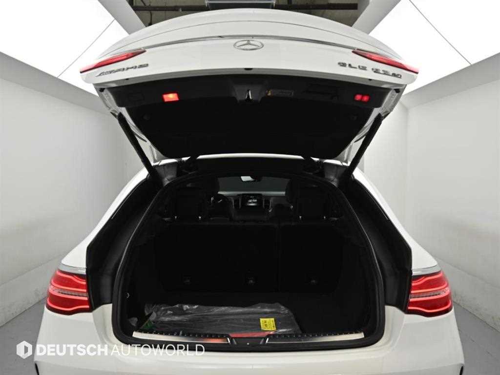 Mercedes-Benz GLE-Class — photo 18