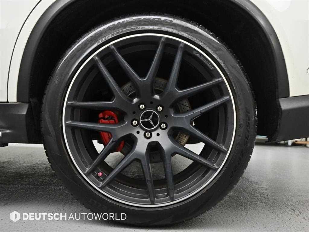 Mercedes-Benz GLE-Class — photo 20