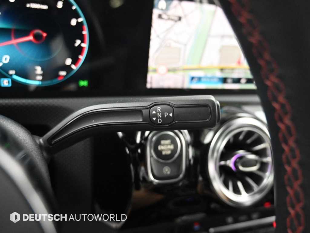 Mercedes-Benz CLA-Class — photo 07