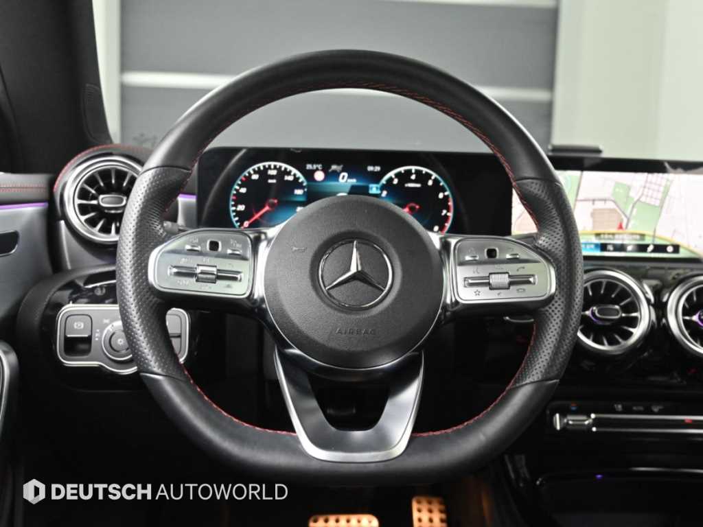 Mercedes-Benz CLA-Class — photo 08