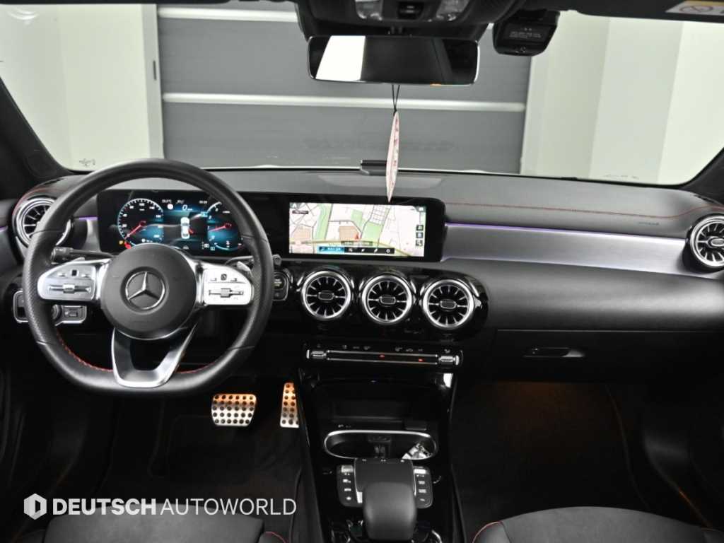 Mercedes-Benz CLA-Class — photo 10