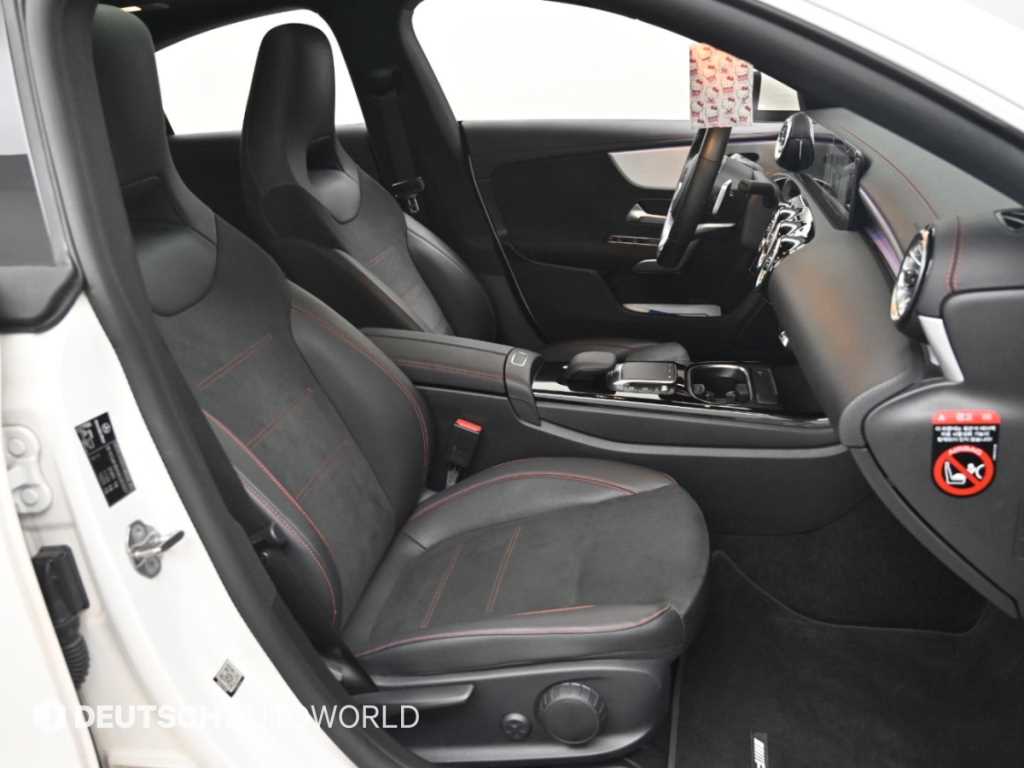 Mercedes-Benz CLA-Class — photo 13