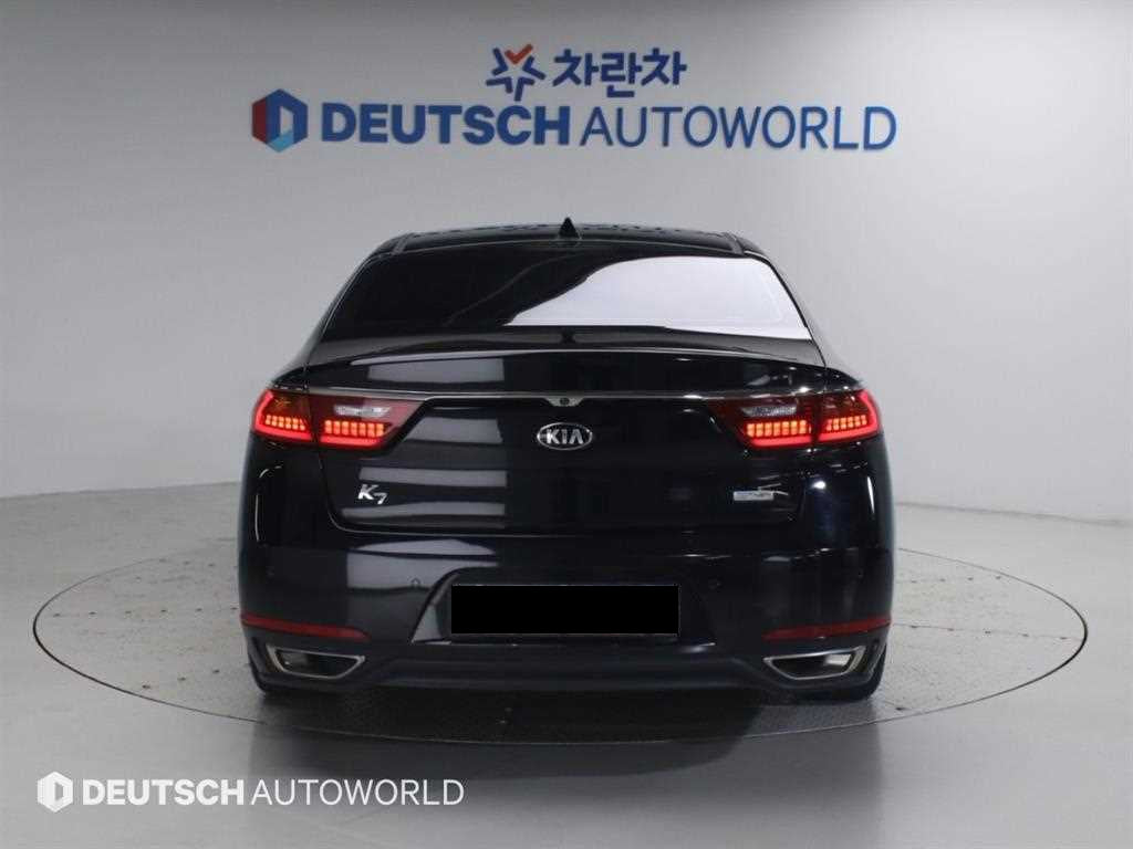 Kia K7 — photo 05