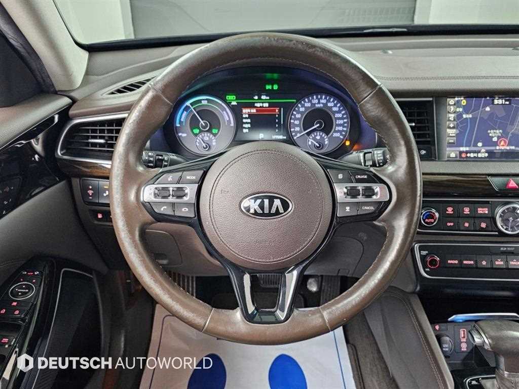 Kia K7 — photo 08