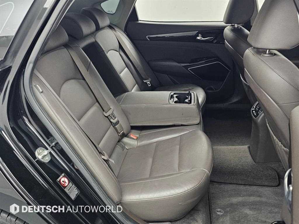 Kia K7 — photo 12