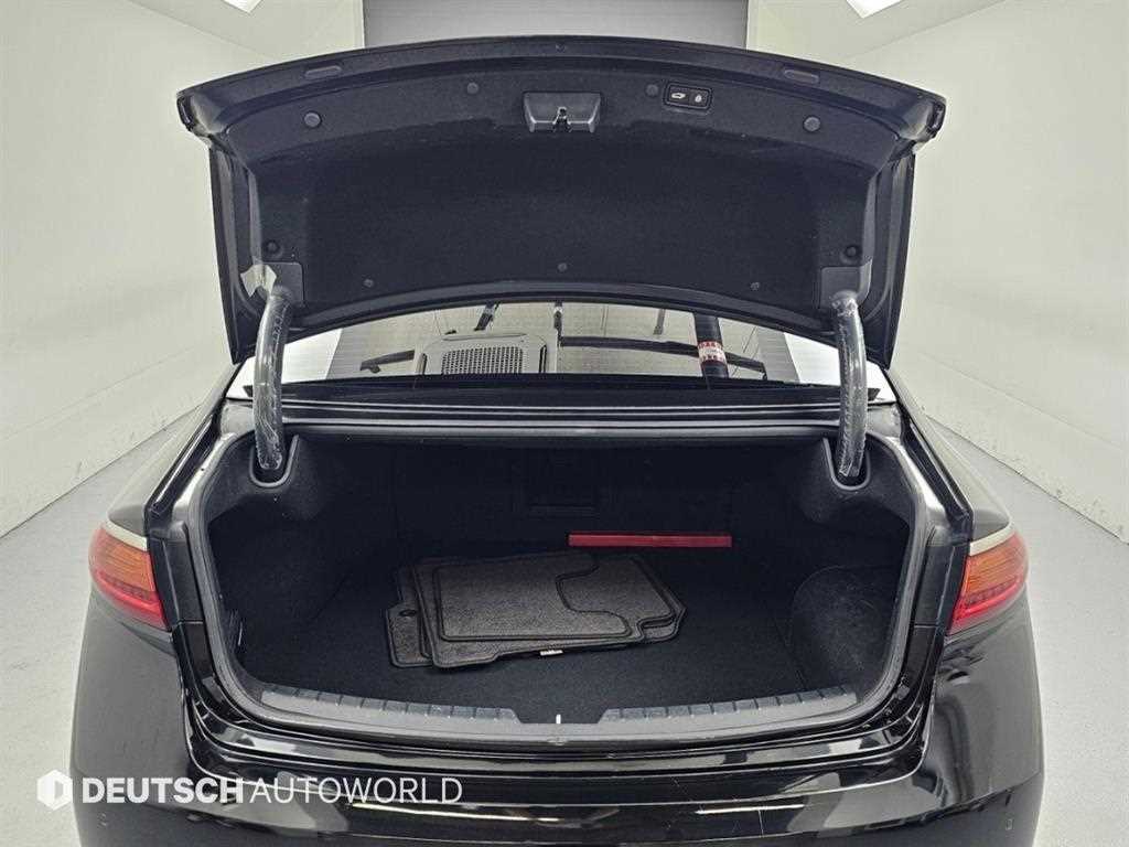 Kia K7 — photo 18