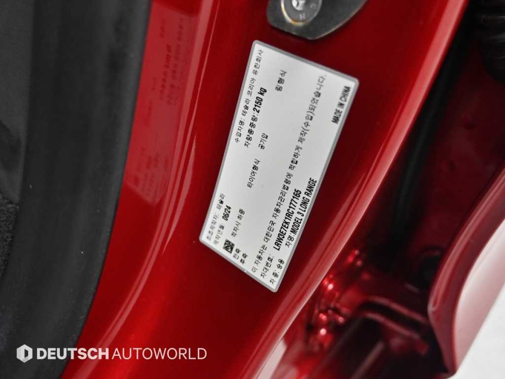 Tesla Model 3 — photo 20