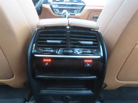 BMW 5-Series — photo 08