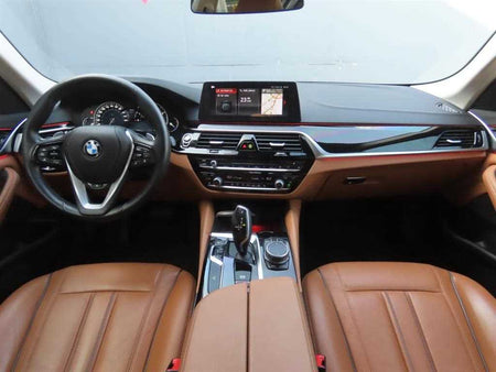 BMW 5-Series — photo 09