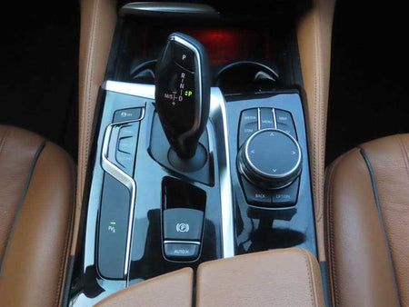 BMW 5-Series — photo 13
