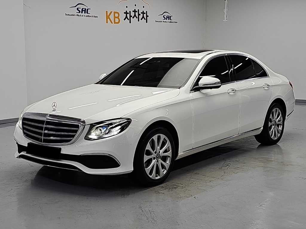 Mercedes-Benz E-Class — photo 02