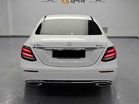 Mercedes-Benz E-Class — photo 03