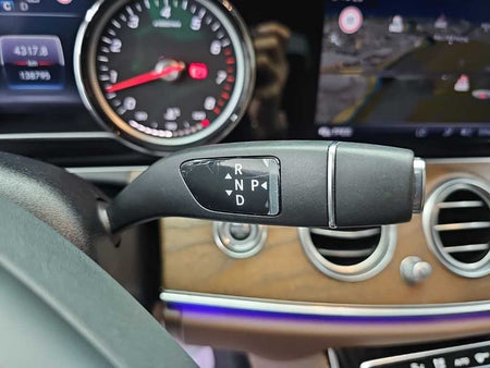 Mercedes-Benz E-Class — photo 08