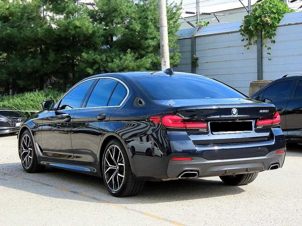 BMW 5-Series — photo 03