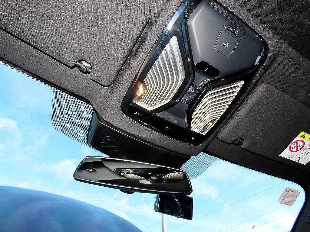 BMW 5-Series — photo 15