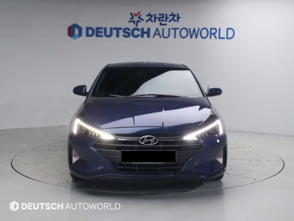 Hyundai Avante — photo 03