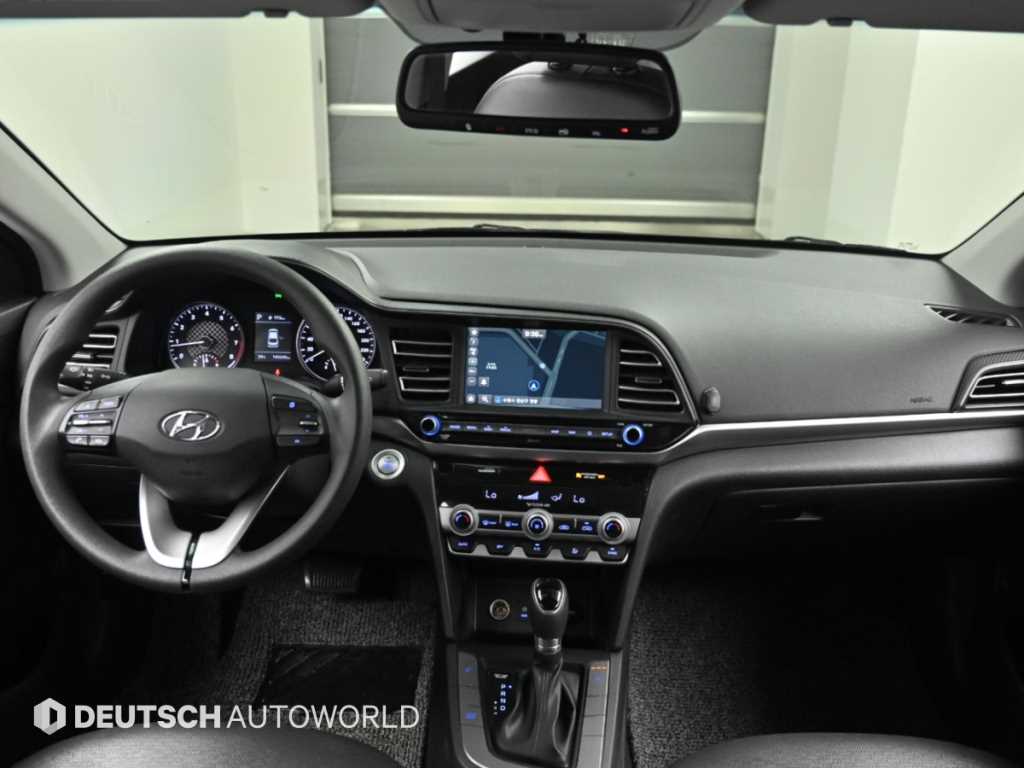 Hyundai Avante — photo 07