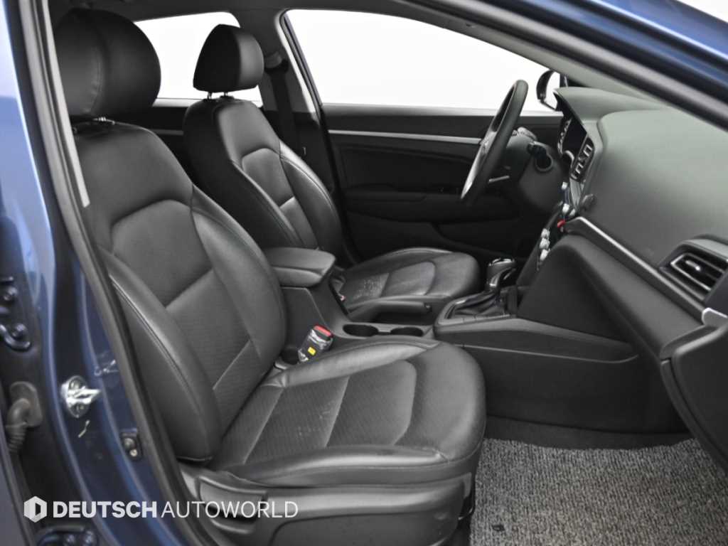 Hyundai Avante — photo 10