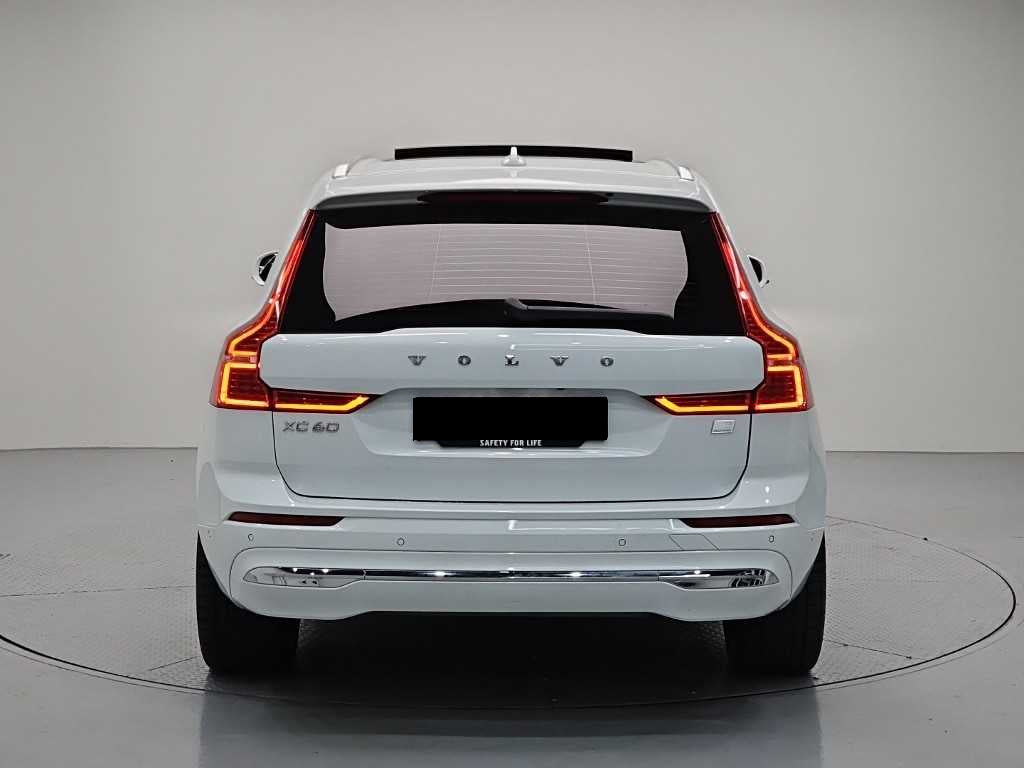 Volvo XC60 — photo 03