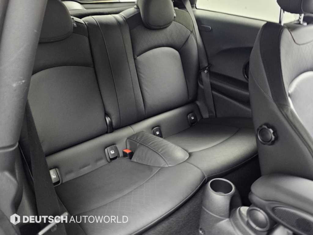 Mini Cooper — photo 12
