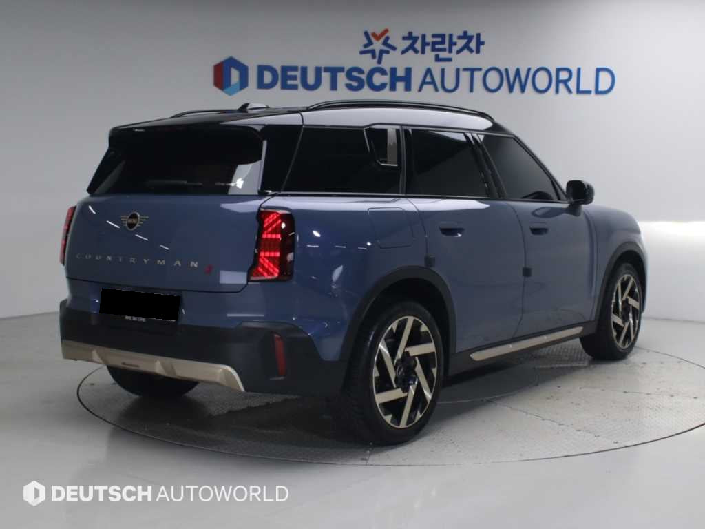 Mini Countryman — photo 02