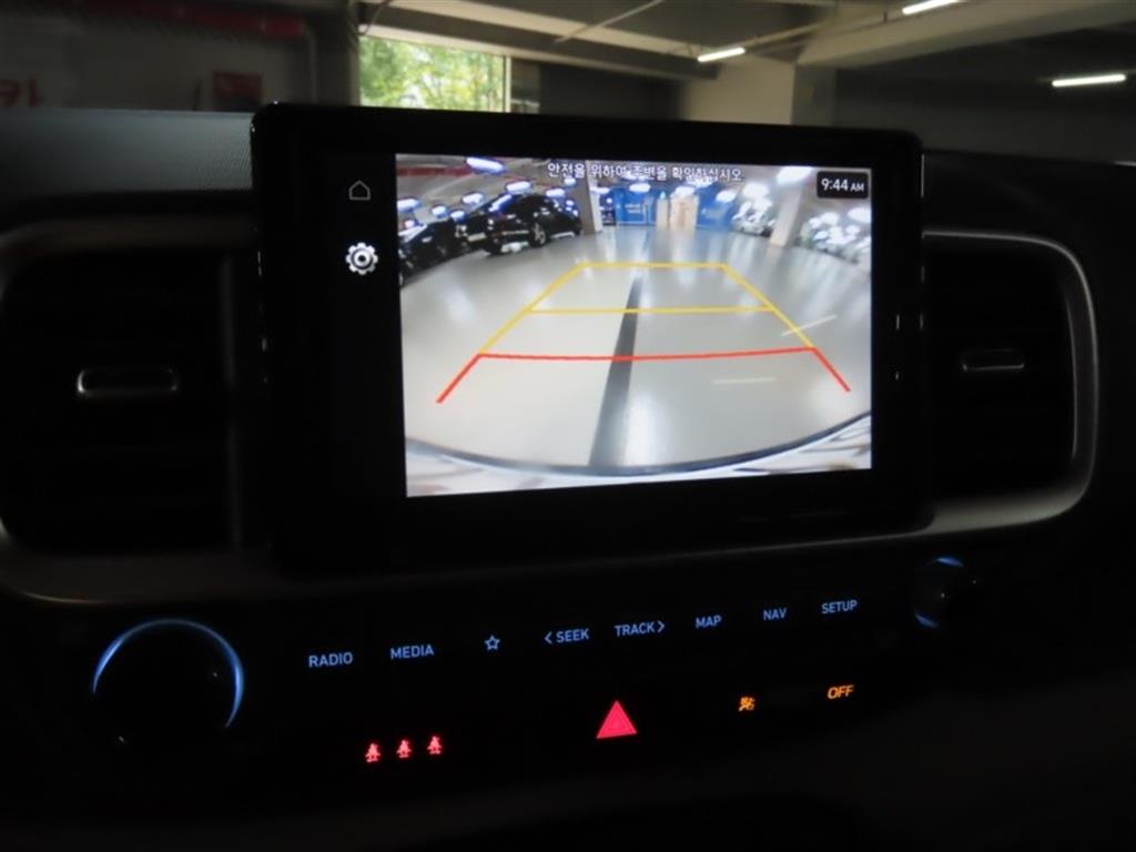Hyundai Venue — photo 09