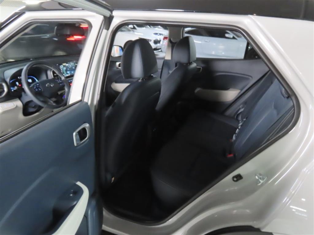Hyundai Venue — photo 14