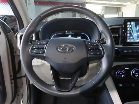 Hyundai Venue — photo 15