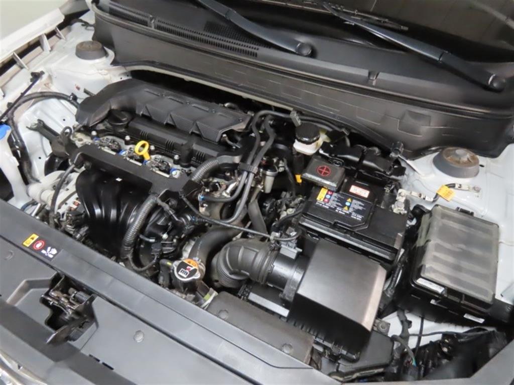 Hyundai Venue — photo 20