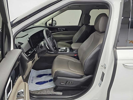 Kia Carnival — photo 01