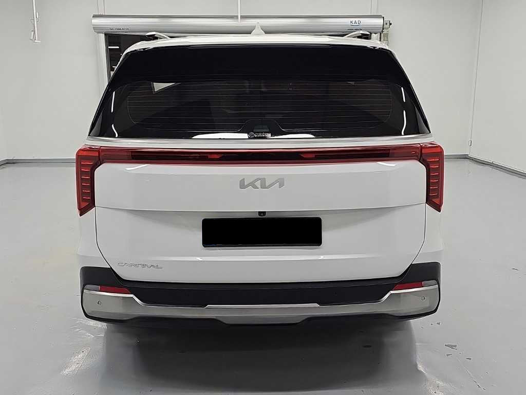 Kia Carnival — photo 04