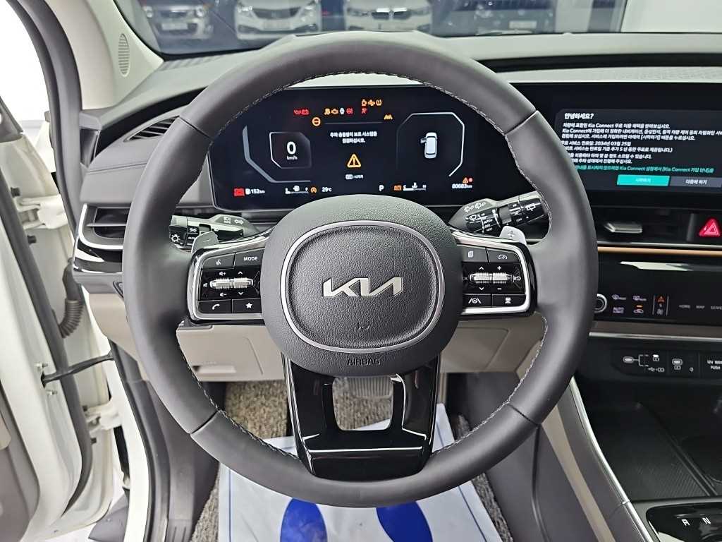 Kia Carnival — photo 10