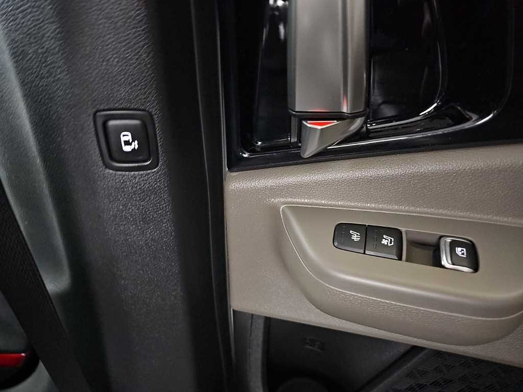 Kia Carnival — photo 15