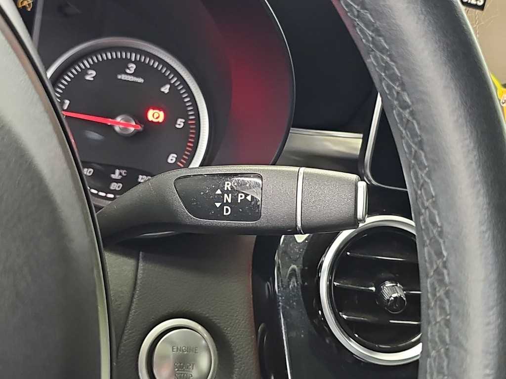 Mercedes-Benz GLC-Class — photo 08
