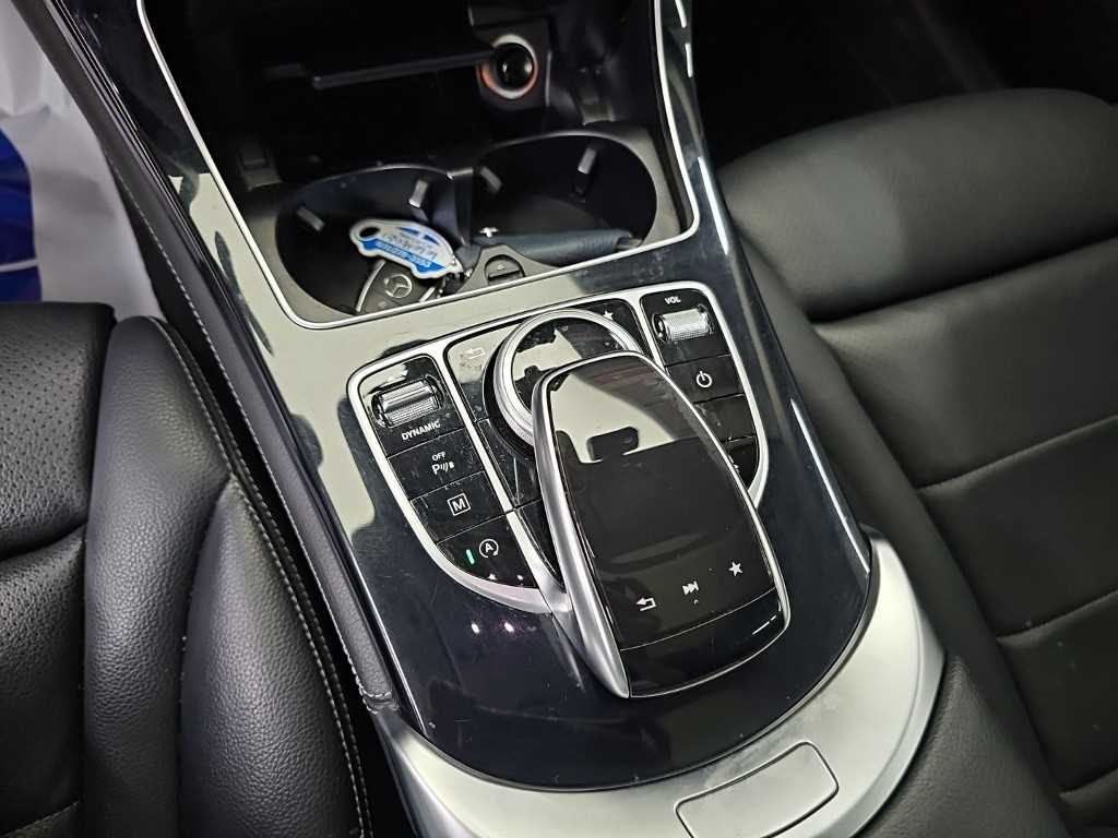 Mercedes-Benz GLC-Class — photo 17