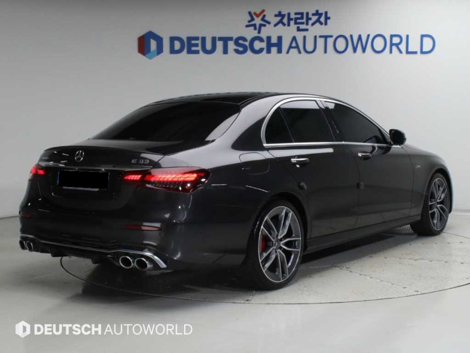 Mercedes-Benz E-Class — photo 02