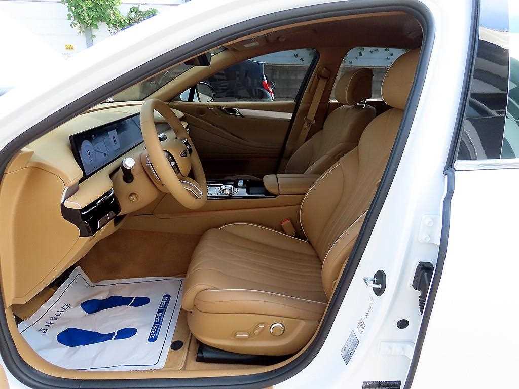 Genesis G80 — photo 05