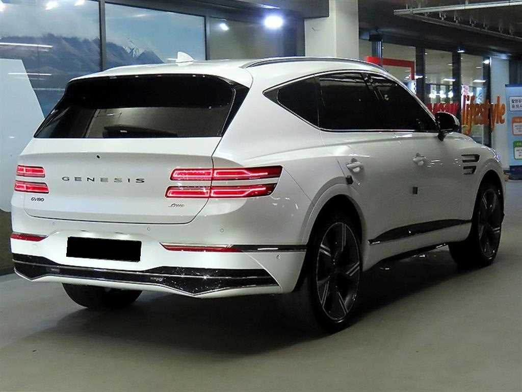 Genesis GV80 — photo 04