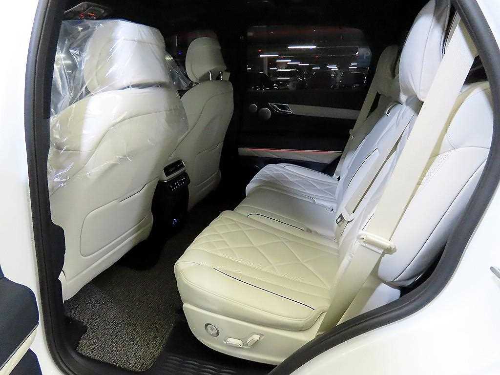 Genesis GV80 — photo 07