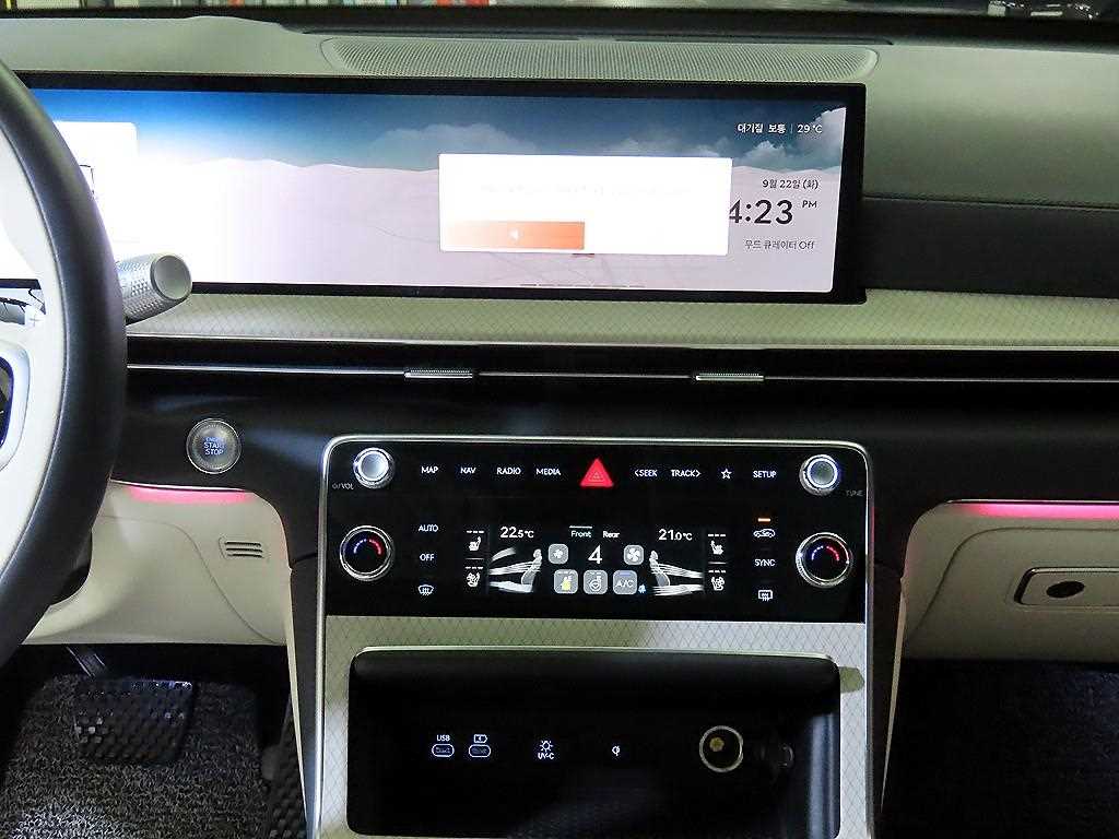 Genesis GV80 — photo 11