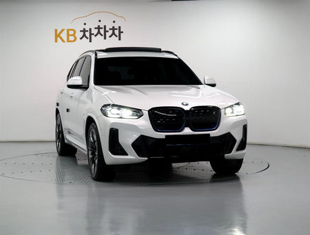 BMW iX3 — photo 02