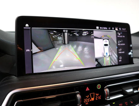 BMW iX3 — photo 11